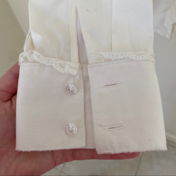 WHBM White Ruffle Lace Button Up Long Sleeve - Picture 5 of 9